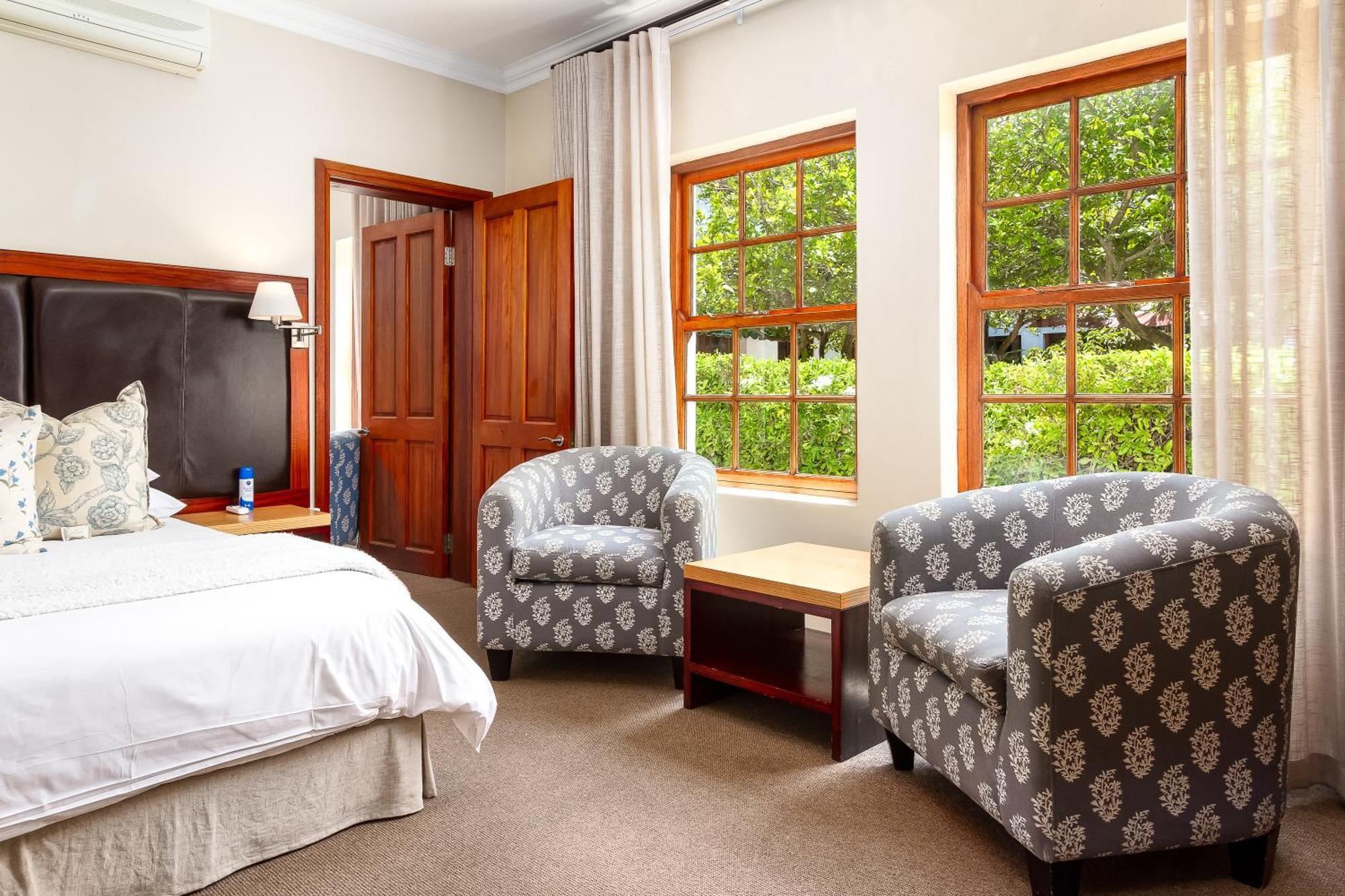 Noordhoek Village Hotel Exterior photo