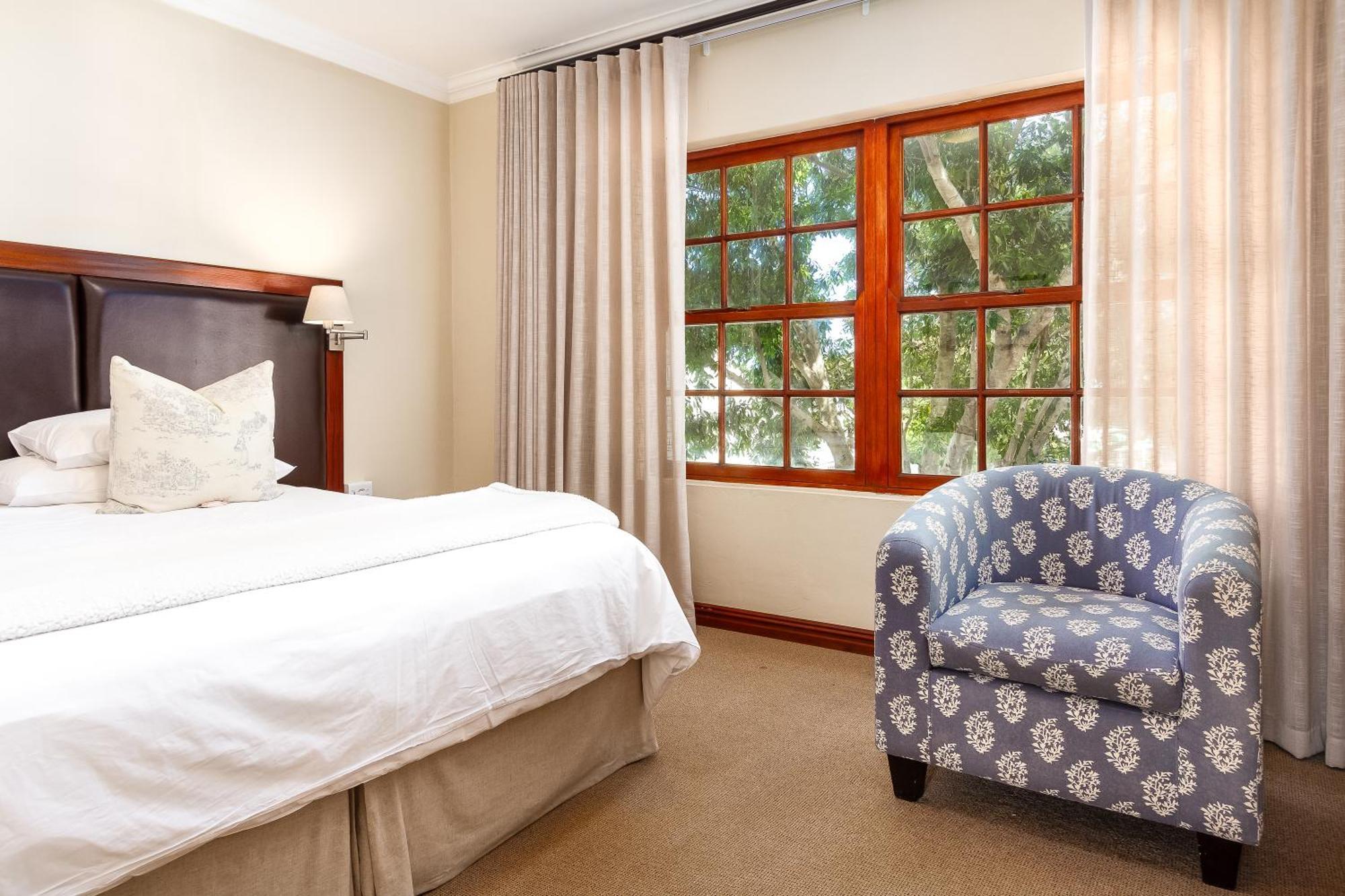 Noordhoek Village Hotel Exterior photo