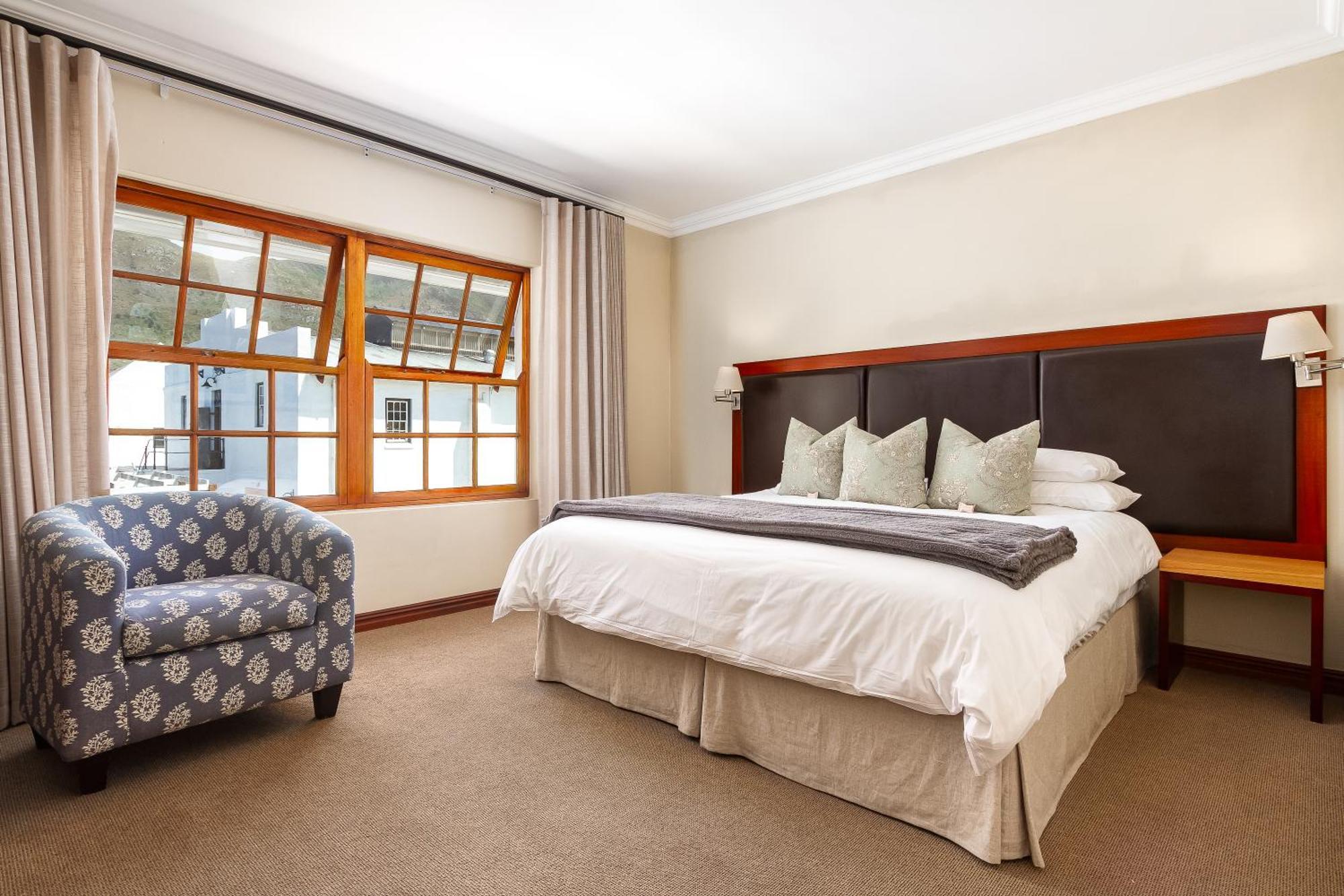 Noordhoek Village Hotel Exterior photo