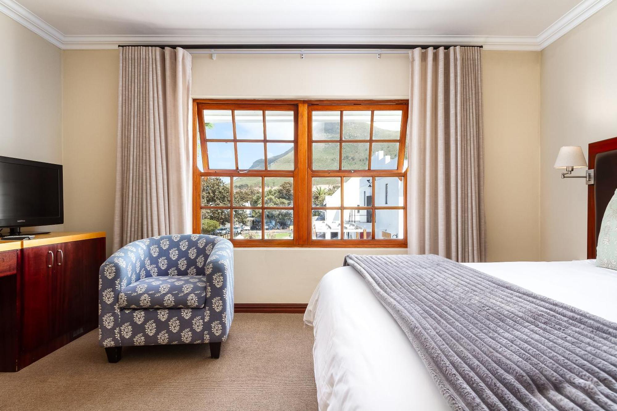 Noordhoek Village Hotel Exterior photo